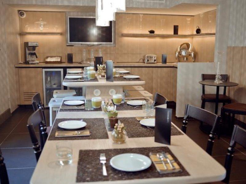 Hotel Le Marcel Paris Gare De L'Est Екстериор снимка