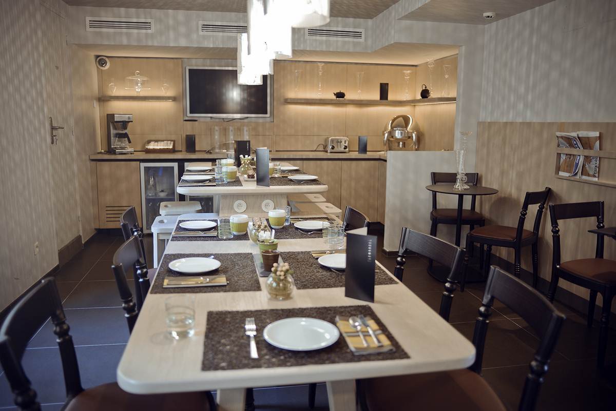 Hotel Le Marcel Paris Gare De L'Est Екстериор снимка